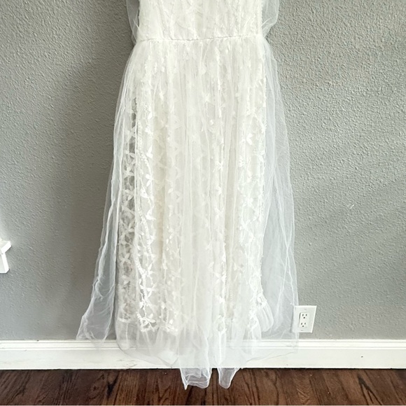 Lulus Ethereal Impression White Tulle Ruffled Bustier Dress Size Large NWT - Picture 6 of 12